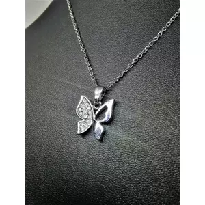 Pillangó medálos nyaklánc, ezüst színű